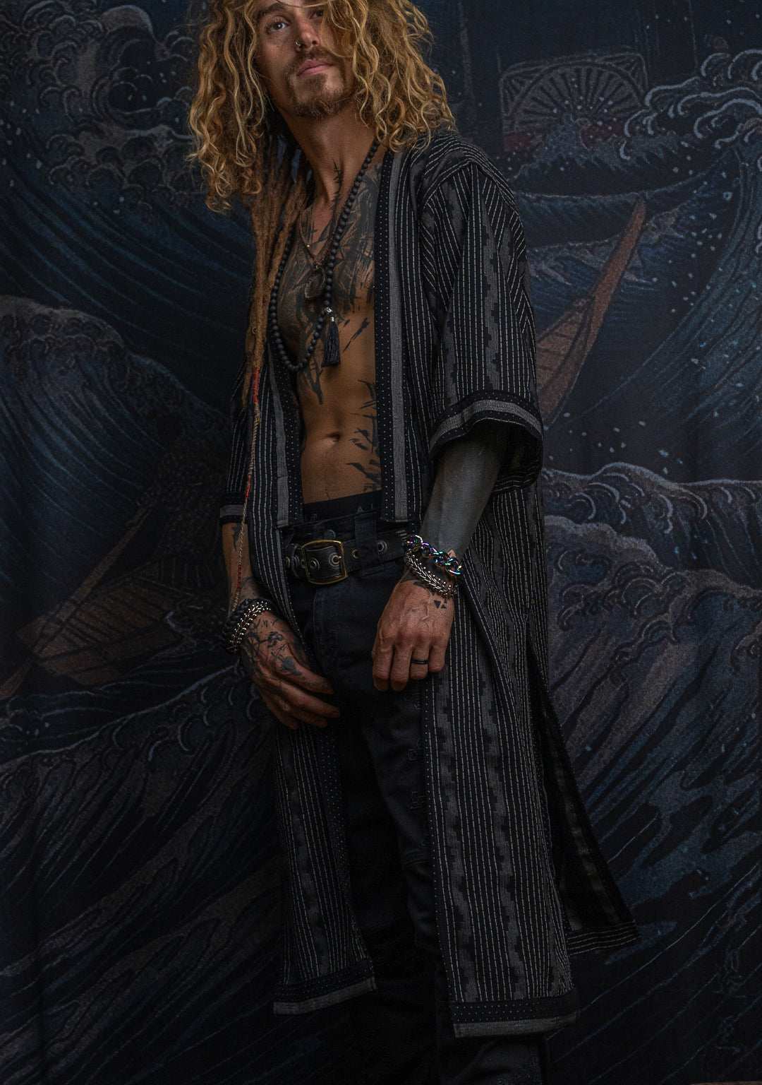 Open Kimono / Indonesian Woven Super Black Reversible - TRIBAL TRAILS